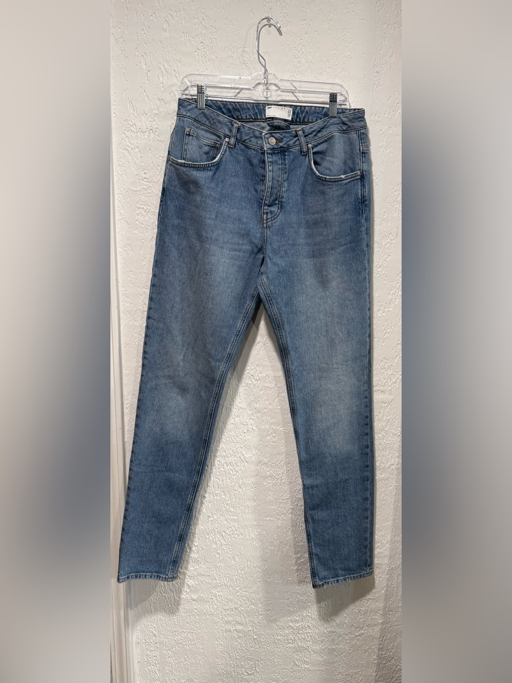 ASOS DESIGN Women High Rise Straight Leg Light Wash Jeans Size W34x3L Blue